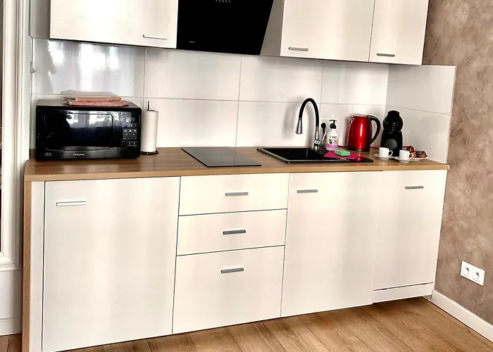 Nice Place 2 Rooms Apartment
